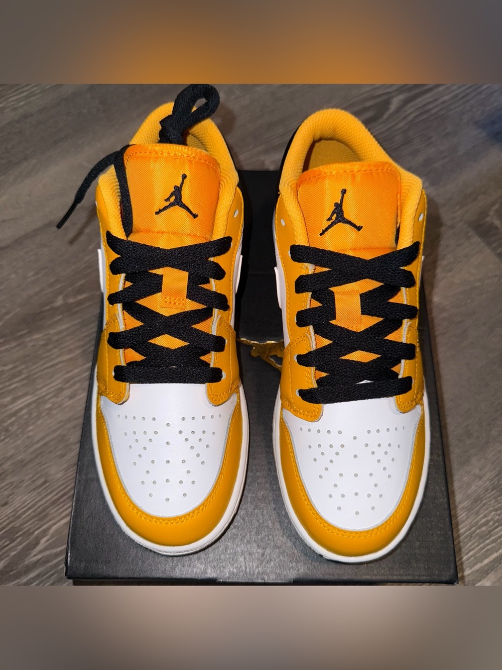 Air Jordan 1 Low Retro TAXI Black/White GS 4.5Y - Picture 2 of 7